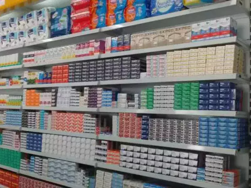 mayke-farma-farmacia-355998522